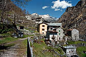 Val Codera. L'abitato di Codera. 